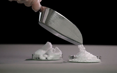 颗粒状医药原料》海报图片