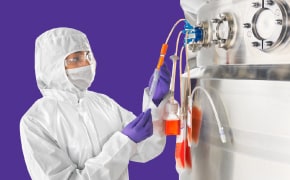 A picture featuring an operator connecting NovaSeptum® GO sampling systems to a bioreactor.