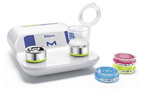 带培养基板的 Milliflex Oasis® MCP 仪器。