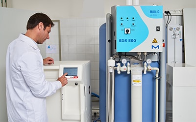 Milli-Q® HX 7000 Central Water Purification System and SDS 500 Pure Water Tank