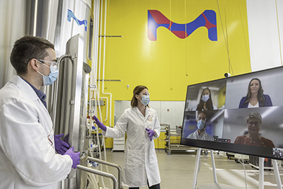 Millipore®专家团队与客户之间的实时（虚拟）实操工艺开发合作。