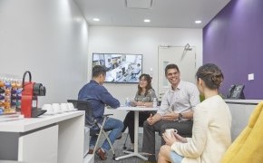 我们用户友好的设施让您能够借助我们的标准或混合服务，在透明且有保障的环境下开展病毒清除研究