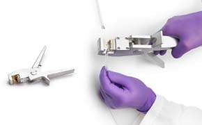 NovaSeptum® crimping tool cuts and seals tubing while maintaining closed and aseptic sampling condition
