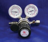 Aldrich® corrosive lecture-bottle gas regulator delivery pressure 0-50 psig, CGA Inlet size 170